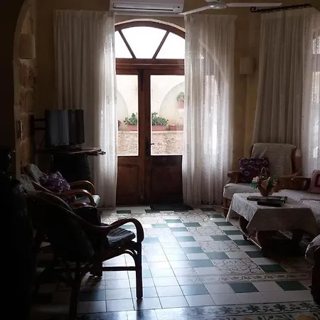 4 Bedroom Farmhouse With Large Private Pool Zebbug  Extérieur photo