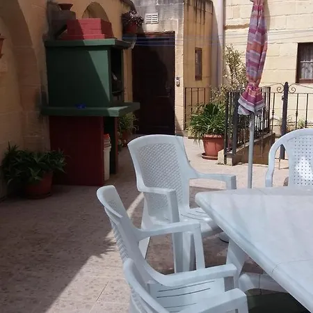 4 Bedroom Farmhouse With Large Private Pool Zebbug  Extérieur photo
